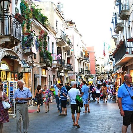 Incantevole E Storico Appartamento In Pieno Centro Taormina Exterior photo